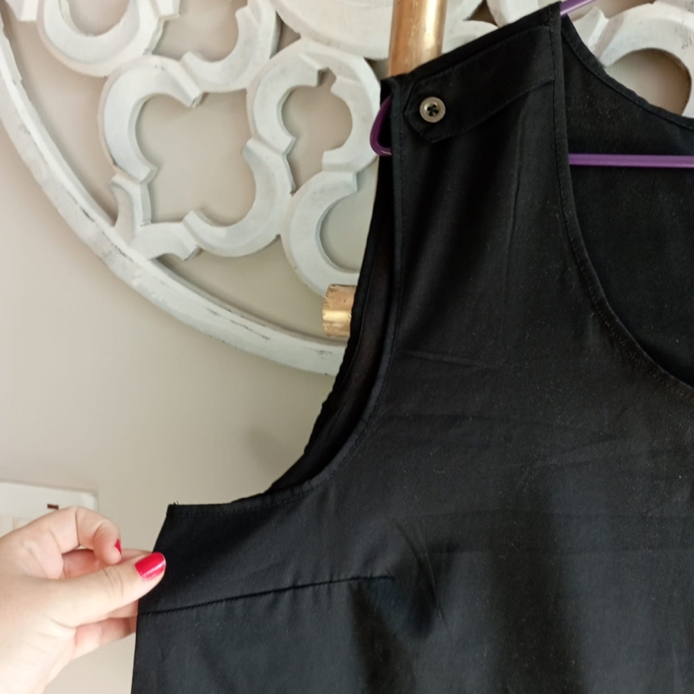 NWOT Plus Black Flowy Top - Picture 8 of 15
